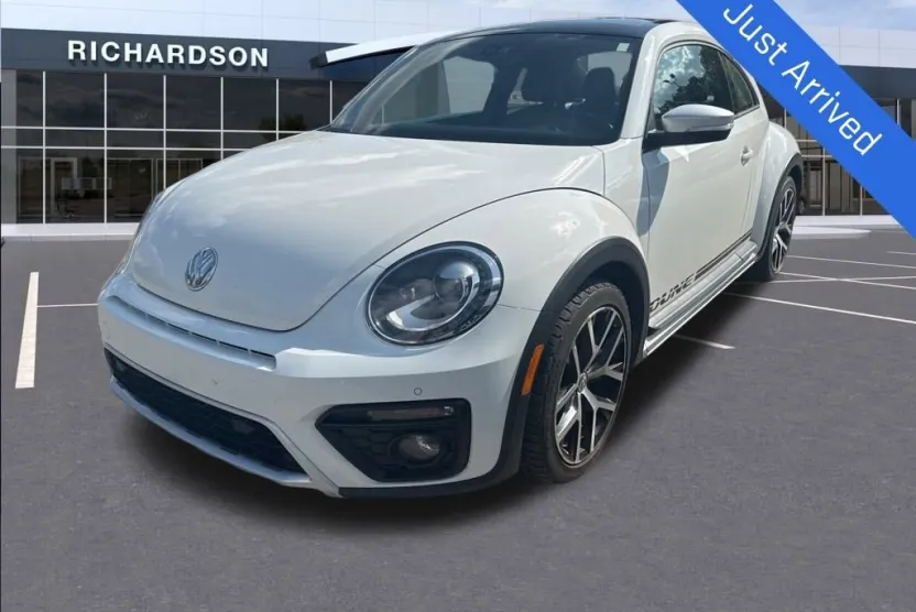 2016 Volkswagen Beetle 1.8T Dune photo 1
