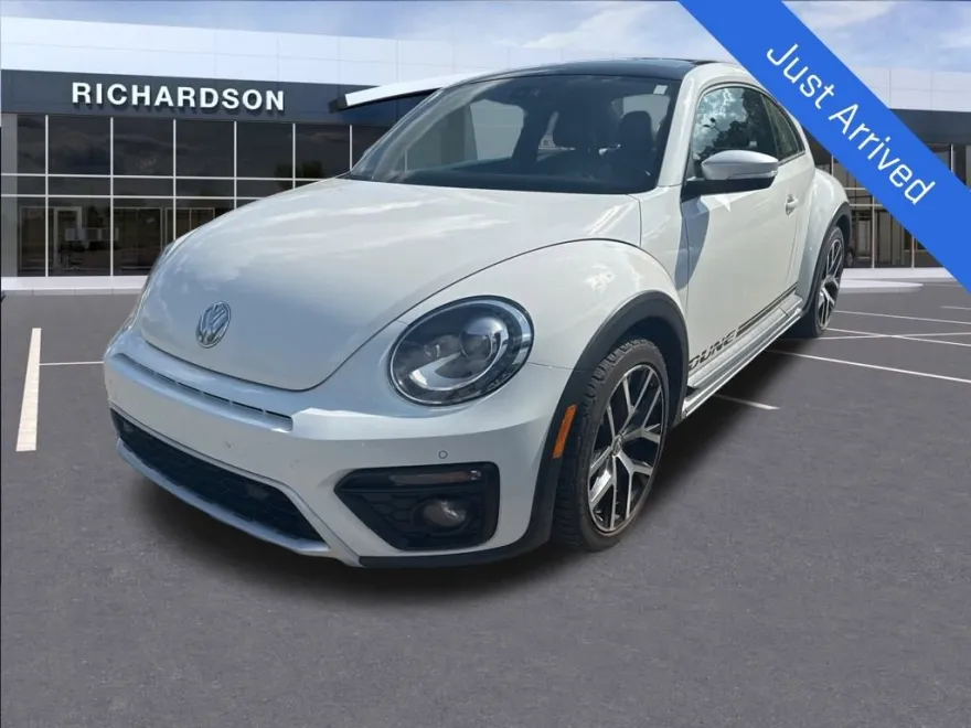 2016 Volkswagen Beetle 1.8T Dune photo 1