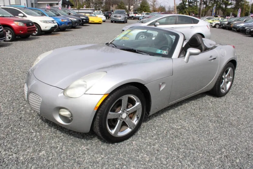2006 Pontiac Solstice Base Convertible photo 1