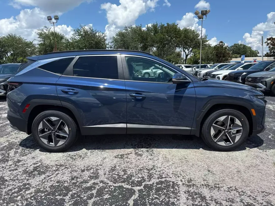 2025 Hyundai Tucson SEL Convenience photo 1