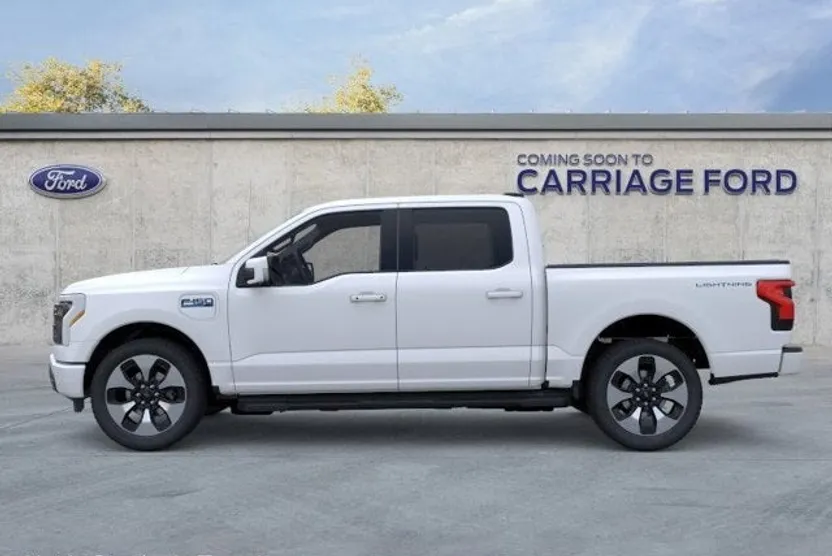 2025 Ford F-150 Lightning Platinum photo 1