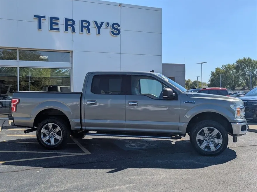 2020 Ford F-150 XLT photo 1