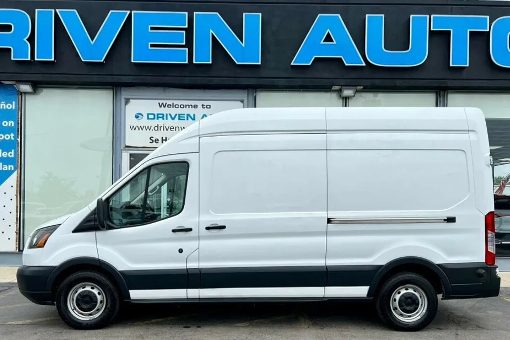 2017 Ford Transit Van photo 1