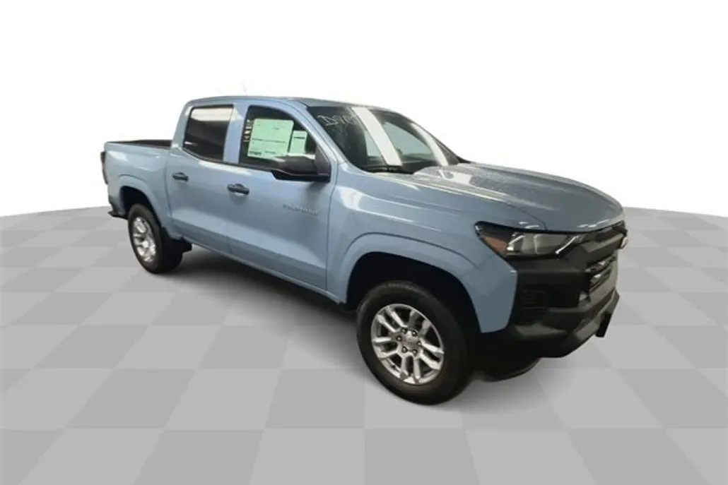 2025 Chevrolet Colorado LT photo 1