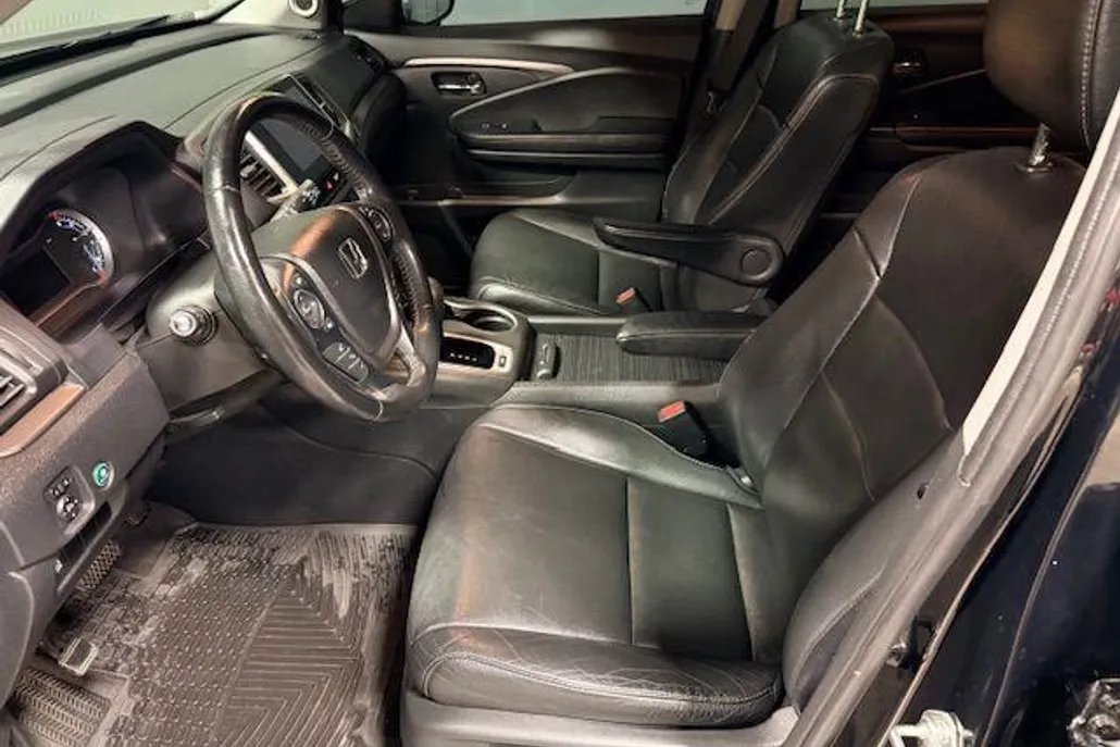2016 Honda Pilot EX-L photo 1
