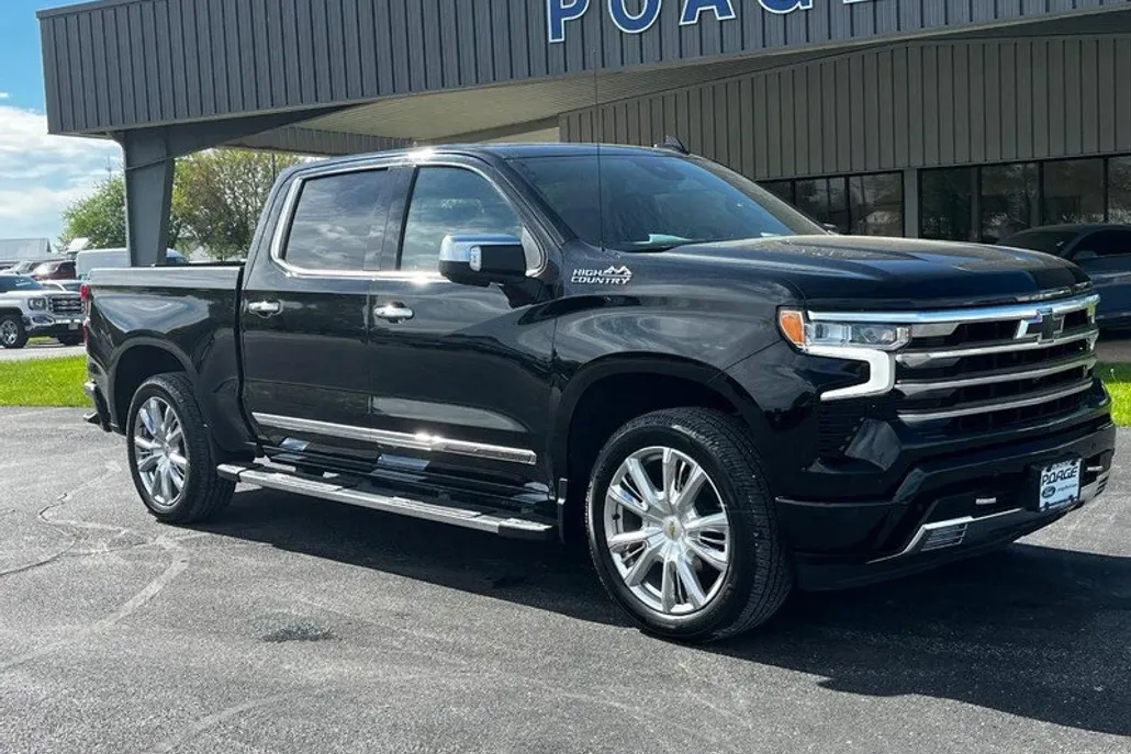 2022 Chevrolet Silverado 1500 High Country photo 1