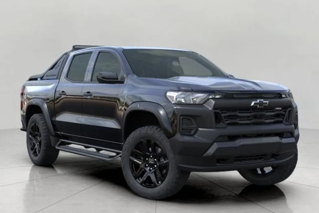 2025 Chevrolet Colorado Trail Boss photo 1