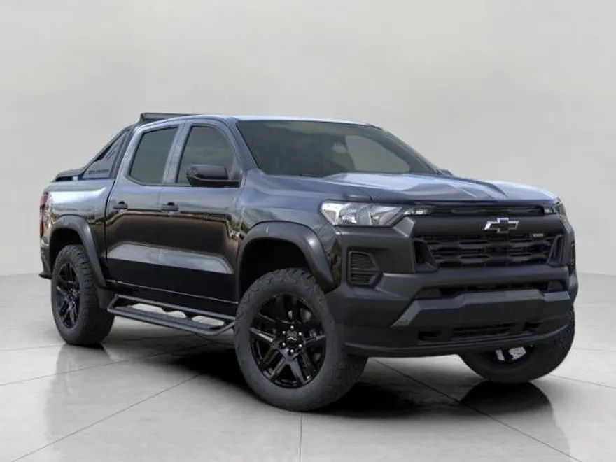2025 Chevrolet Colorado Trail Boss photo 1