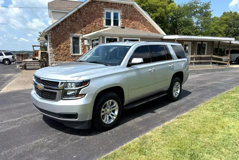 2020 Chevrolet Tahoe LT photo 1