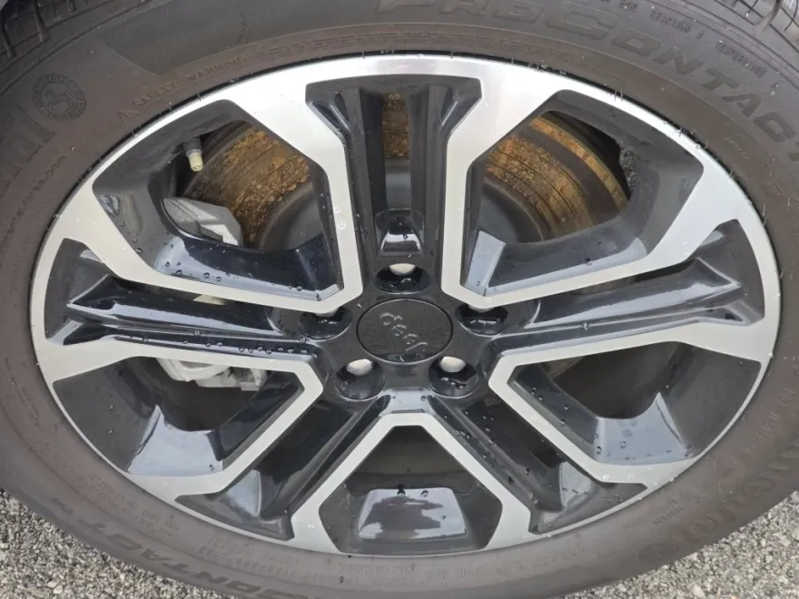 2023 Jeep Compass Limited photo 1