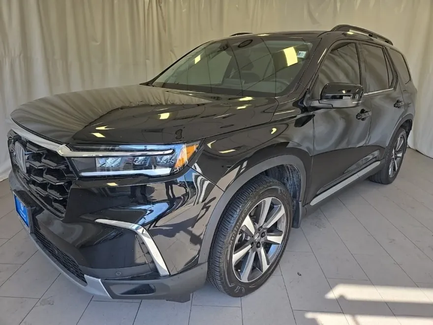 2023 Honda Pilot Touring photo 1