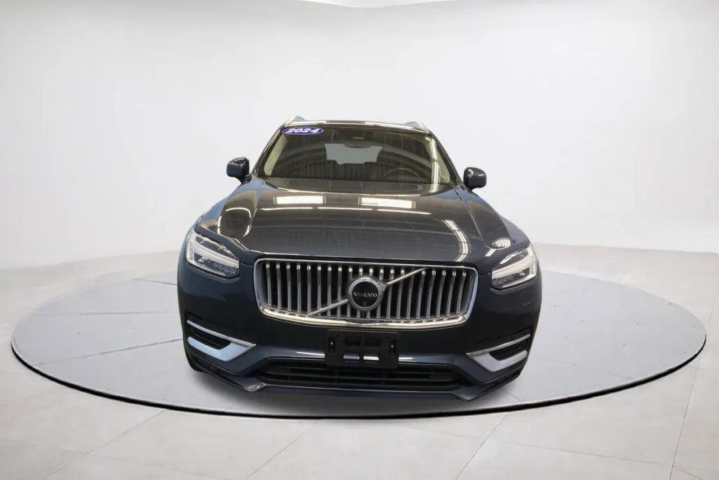 2024 Volvo XC90 Plus photo 1