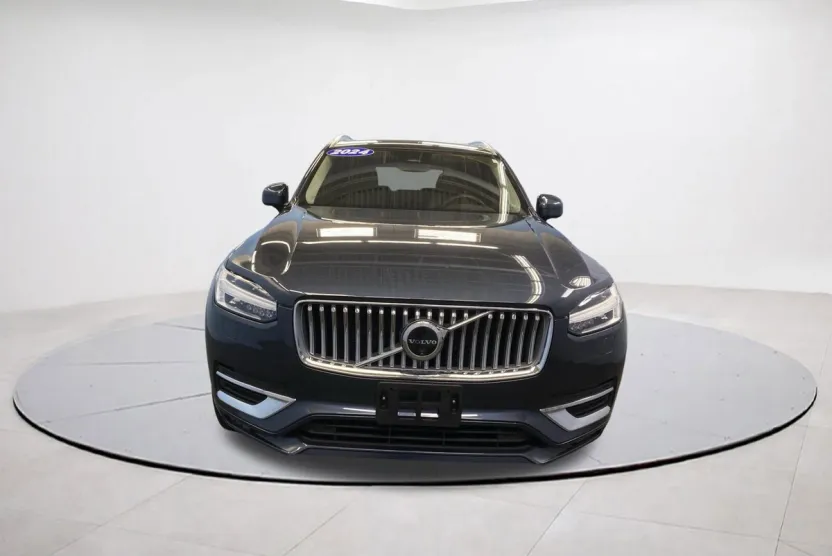 2024 Volvo XC90 Plus photo 1