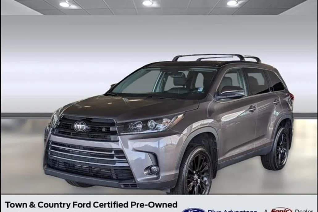 2019 Toyota Highlander SE photo 1