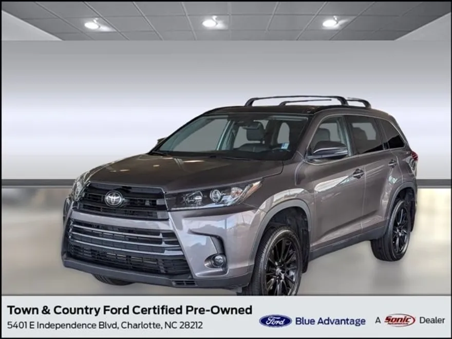 2019 Toyota Highlander SE photo 1