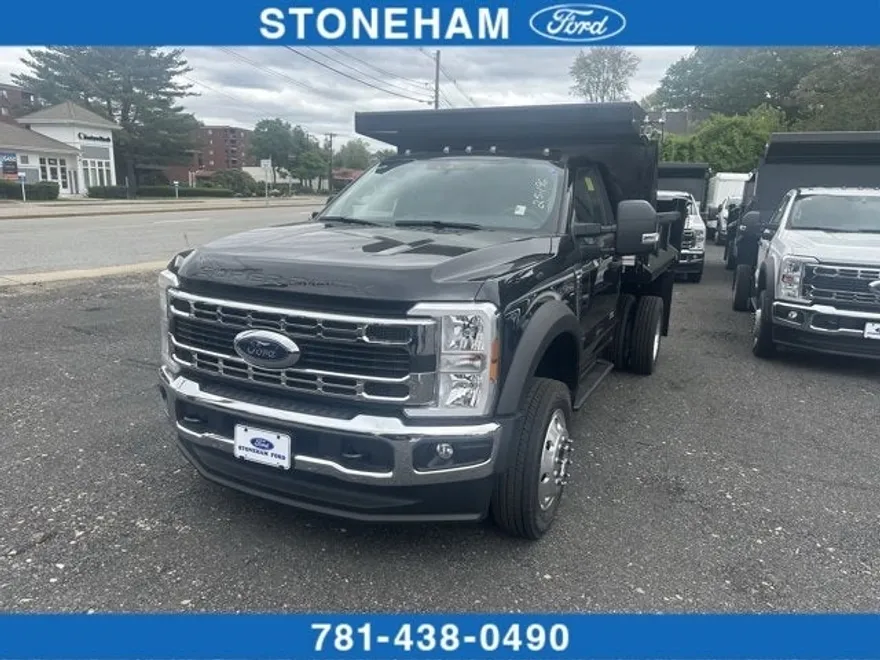 2025 Ford F-550 XLT photo 1