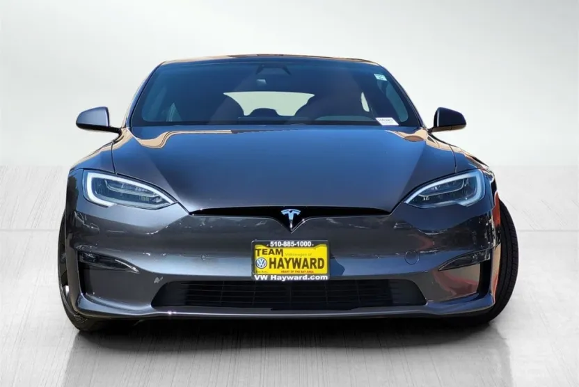 2022 Tesla Model S photo 1
