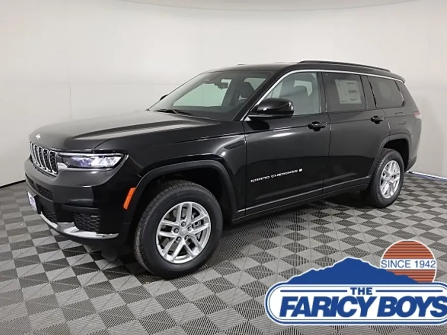 2025 Jeep Grand Cherokee Laredo photo 1