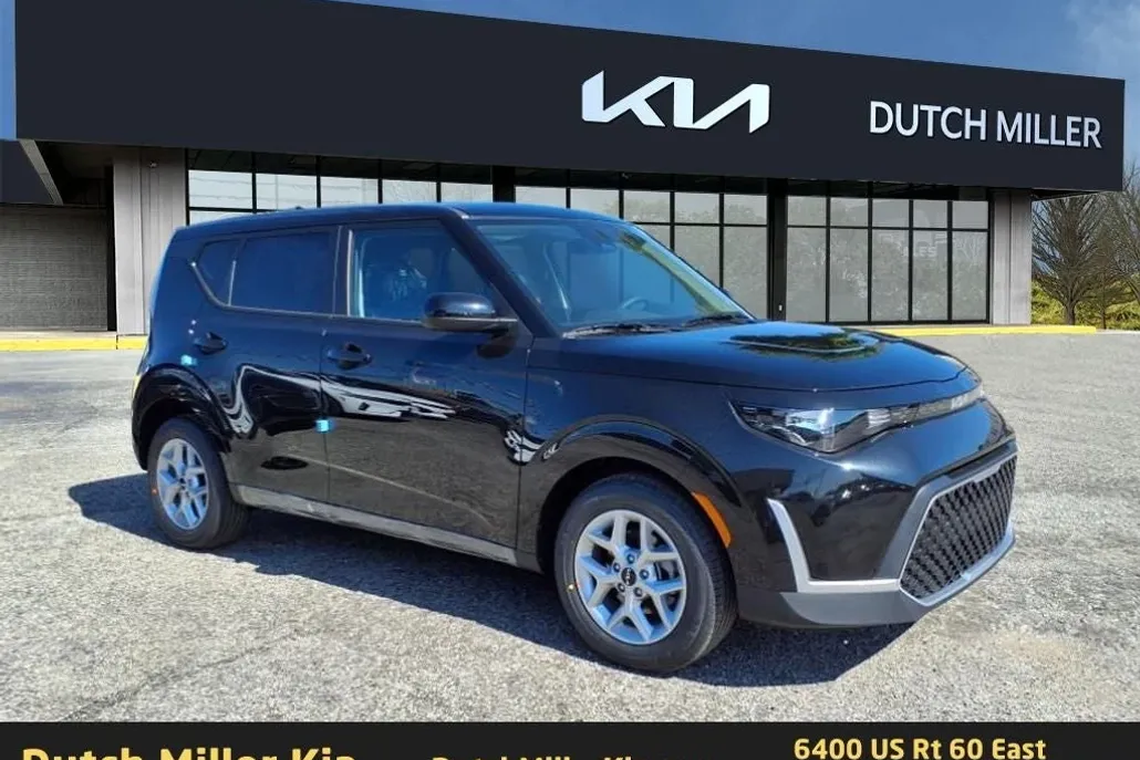 2025 Kia Soul LX photo 1