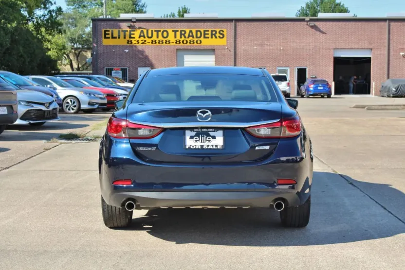 2017 Mazda Mazda6 Touring photo 1