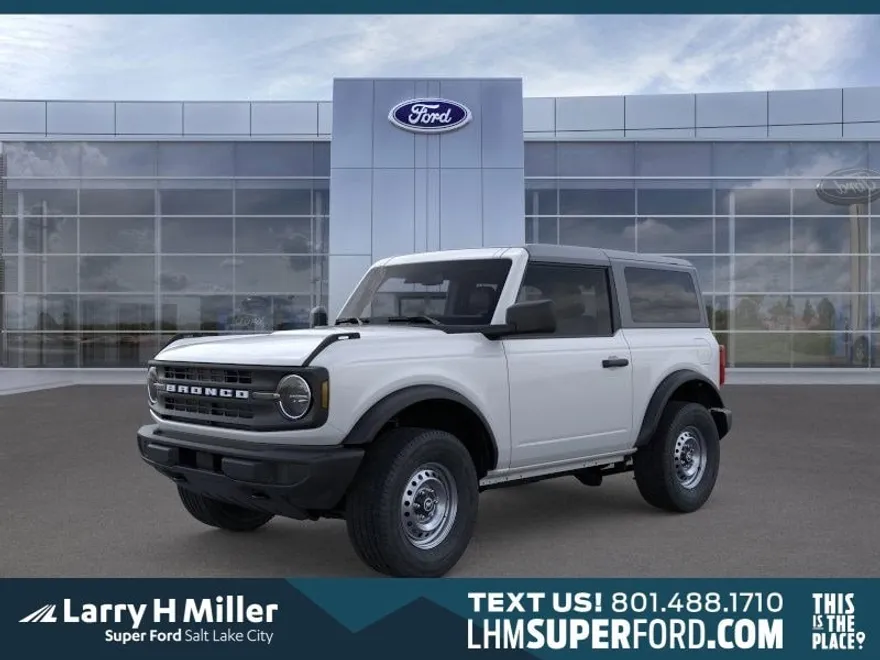 2025 Ford Bronco Base photo 1
