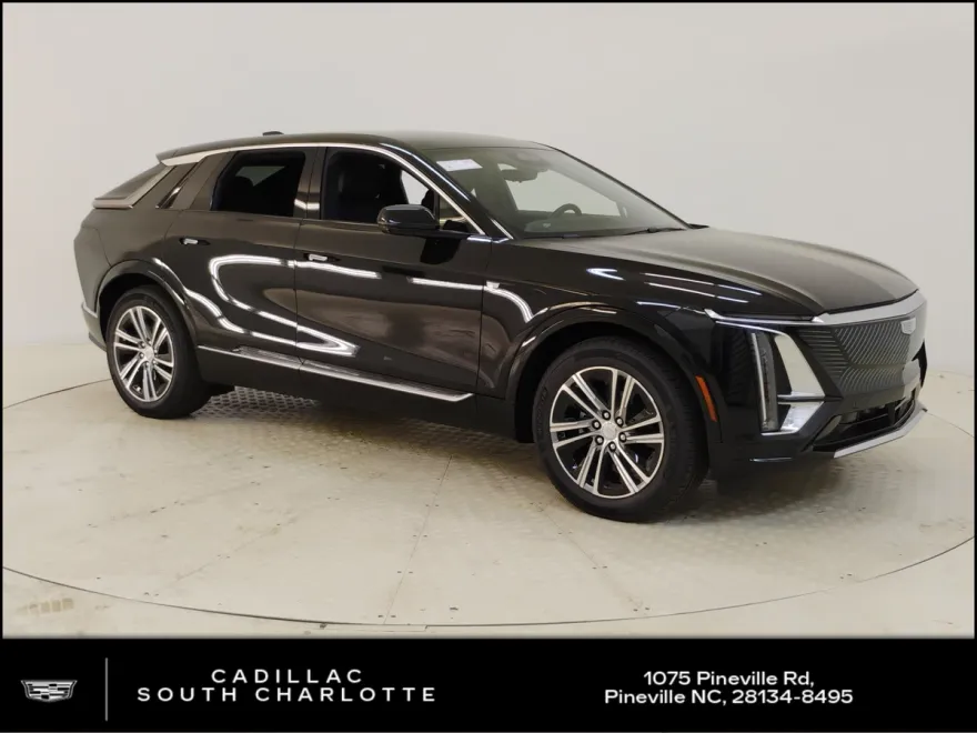 2025 Cadillac Lyriq Luxury photo 1