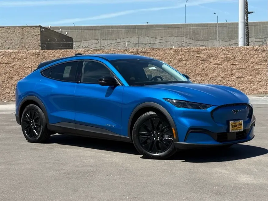 2025 Ford Mustang Mach-E Select photo 1