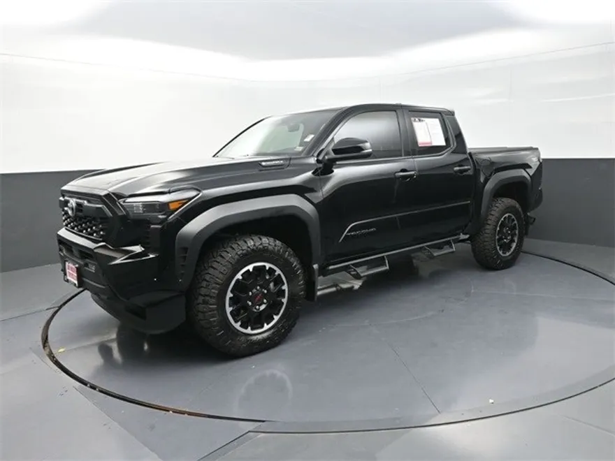 2025 Toyota Tacoma TRD photo 1