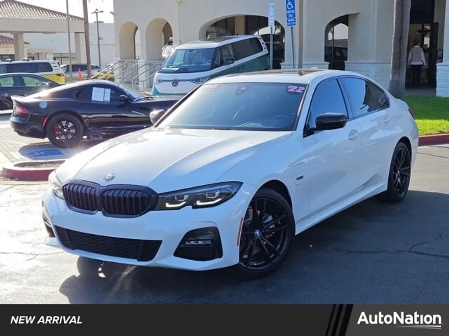 2022 Bmw 330e 3-Series photo 1