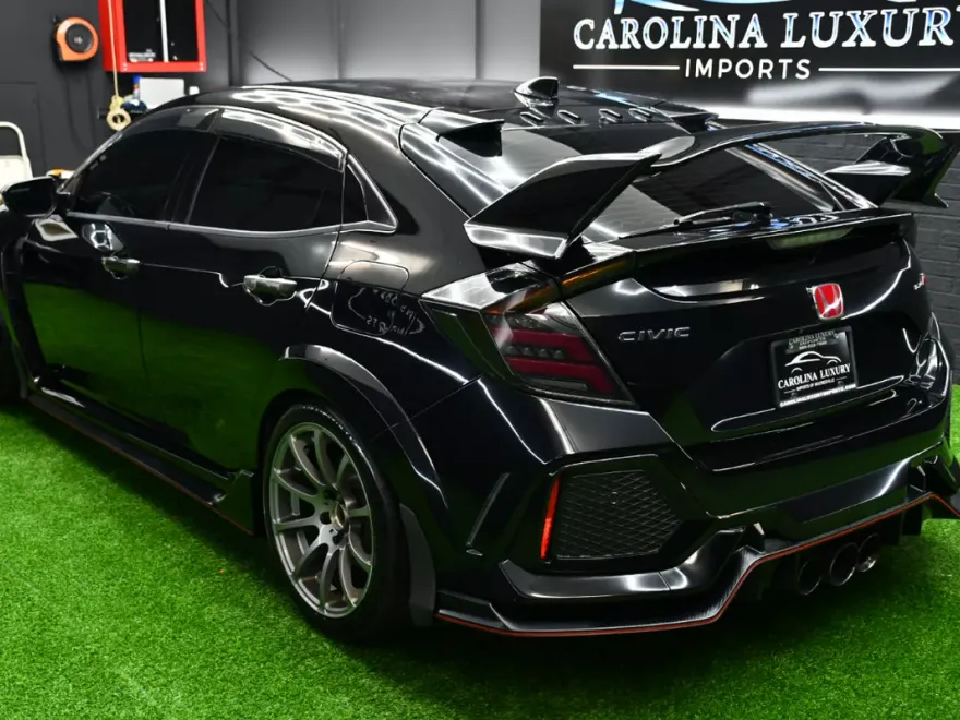 2017 Honda Civic Type R Touring photo 1