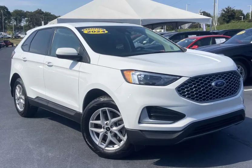 2024 Ford Edge SEL photo 1