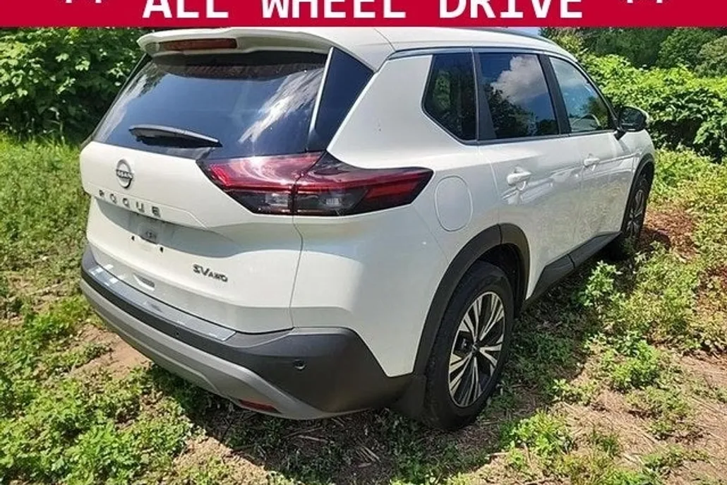 2023 Nissan Rogue SV photo 1