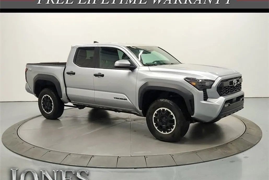 2024 Toyota Tacoma SR5 photo 1