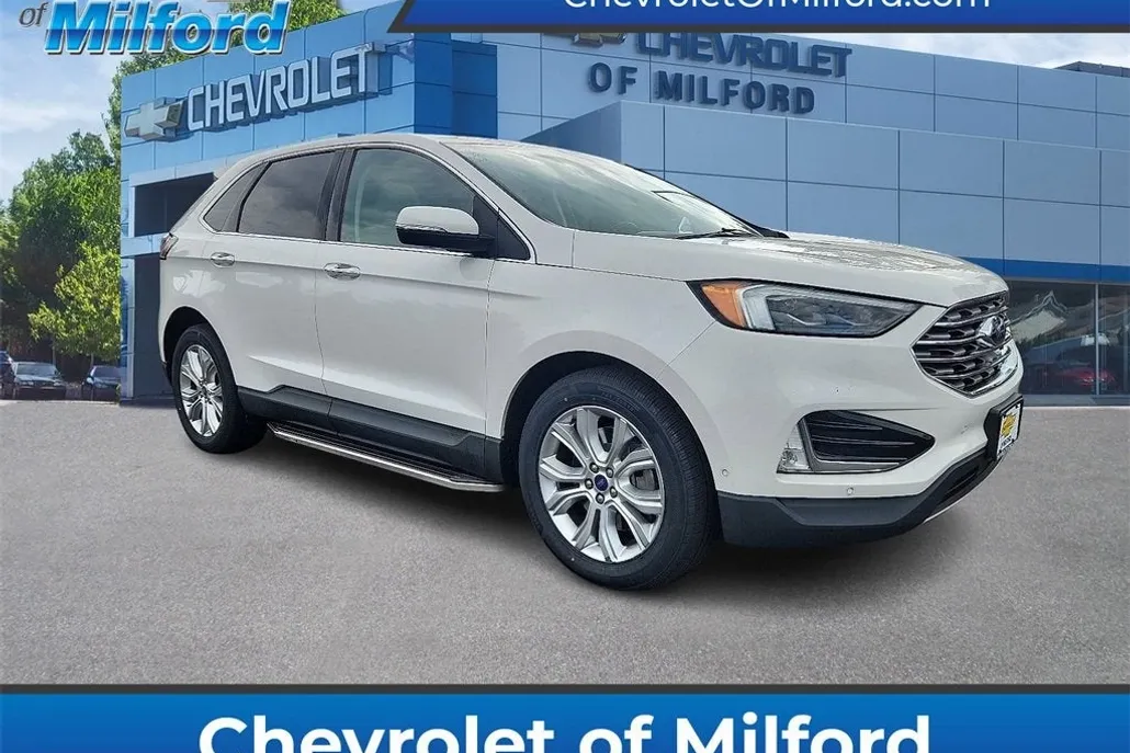 2021 Ford Edge Titanium photo 1