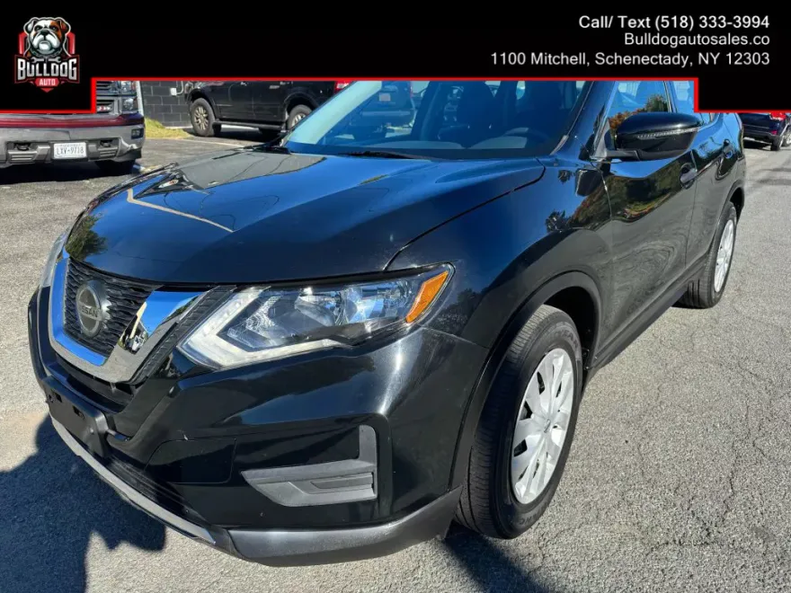 2017 Nissan Rogue photo 1