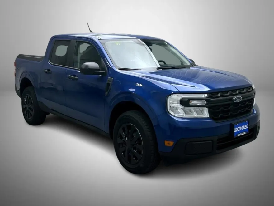 2024 Ford Maverick XL photo 1