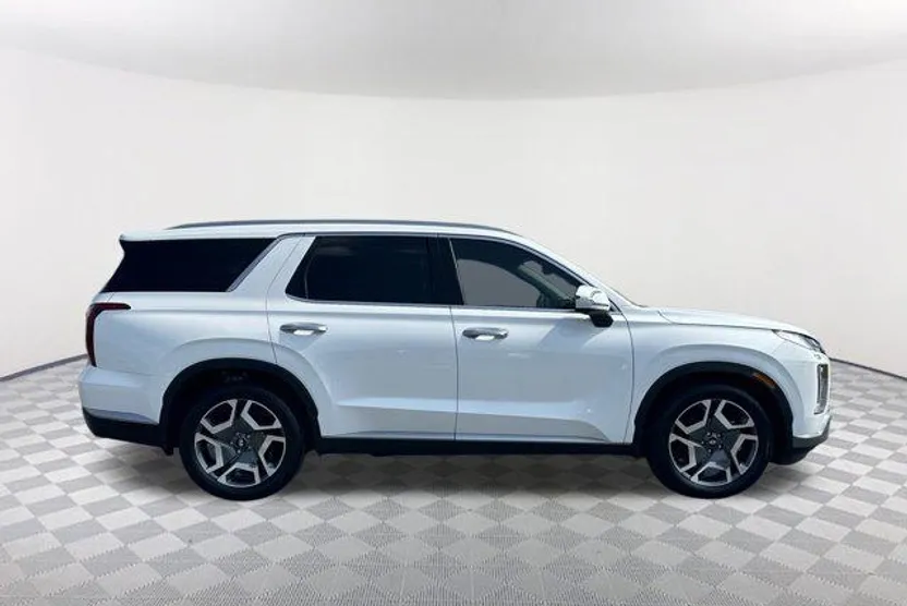 2025 Hyundai Palisade SEL photo 1