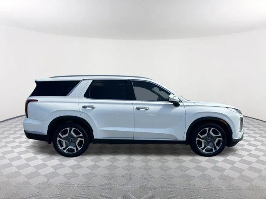 2025 Hyundai Palisade SEL photo 1