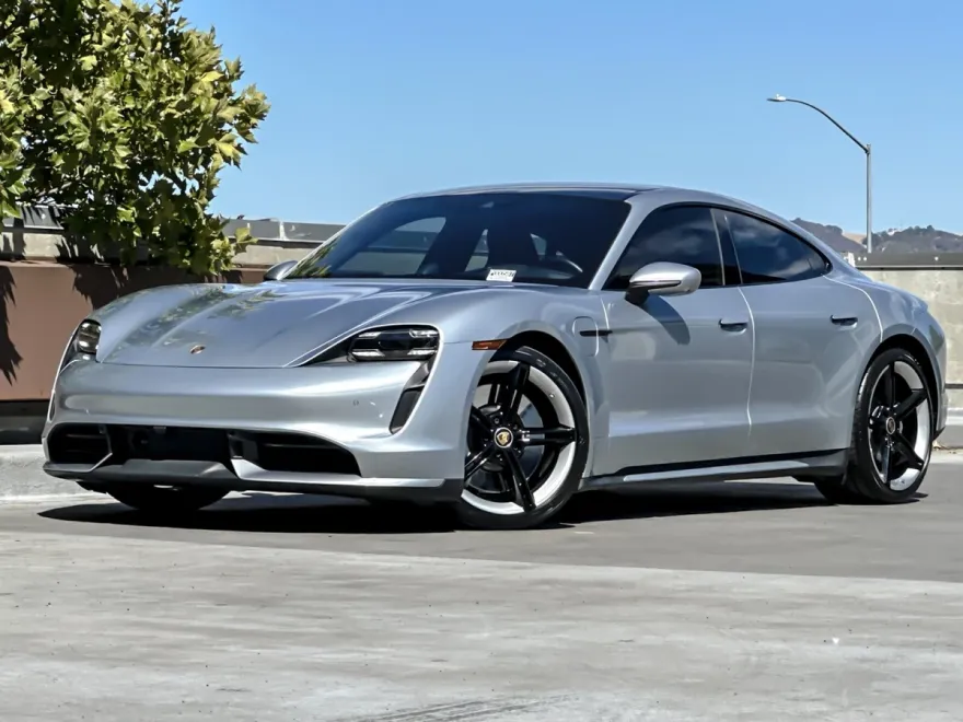 2022 Porsche Taycan Turbo photo 1