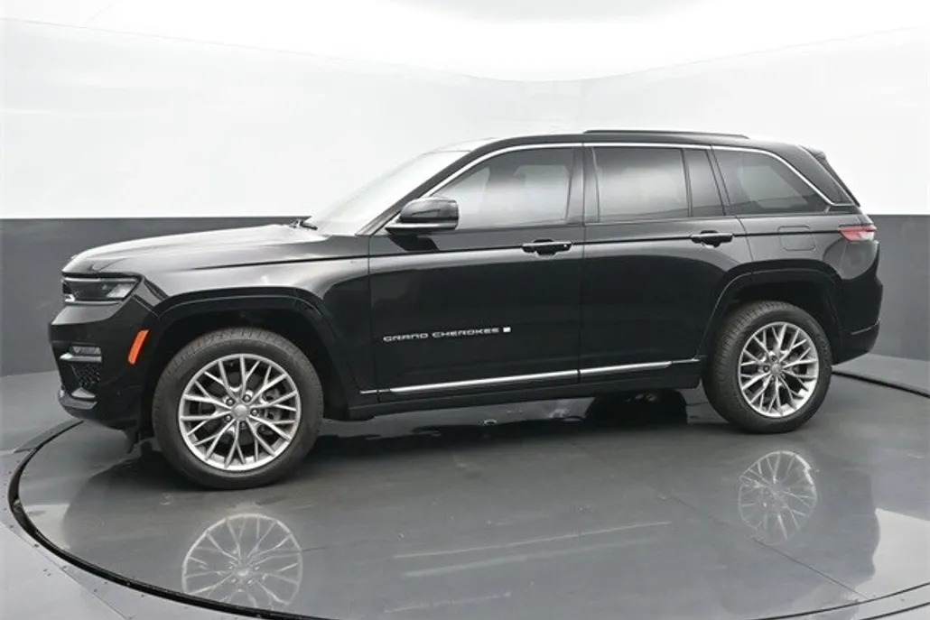 2022 Jeep Grand Cherokee Summit photo 1
