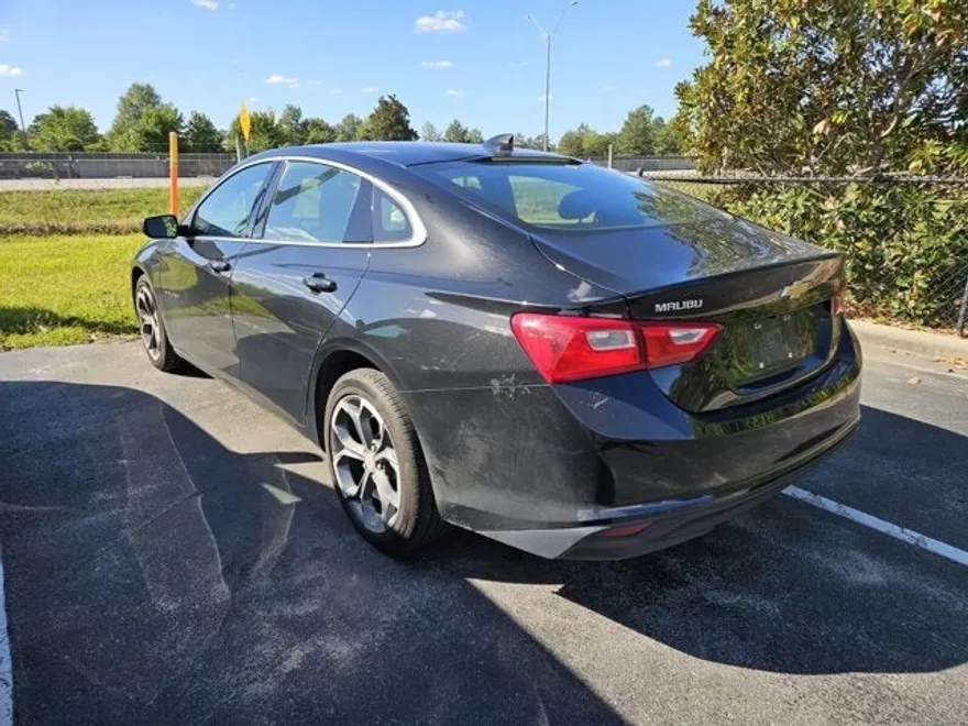 2024 Chevrolet Malibu 1LT photo 1