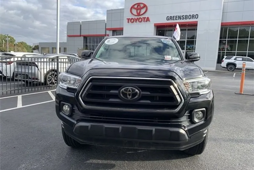 2022 Toyota Tacoma SR5 V6 photo 1