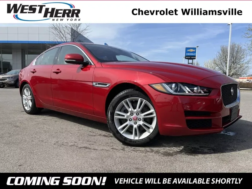 2018 Jaguar XE Premium photo 1