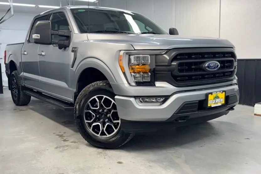 2023 Ford F-150 XLT photo 1