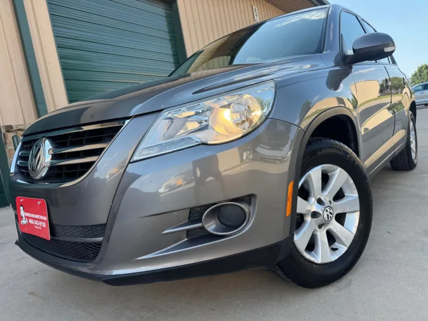 2009 Volkswagen Tiguan Sport photo 1