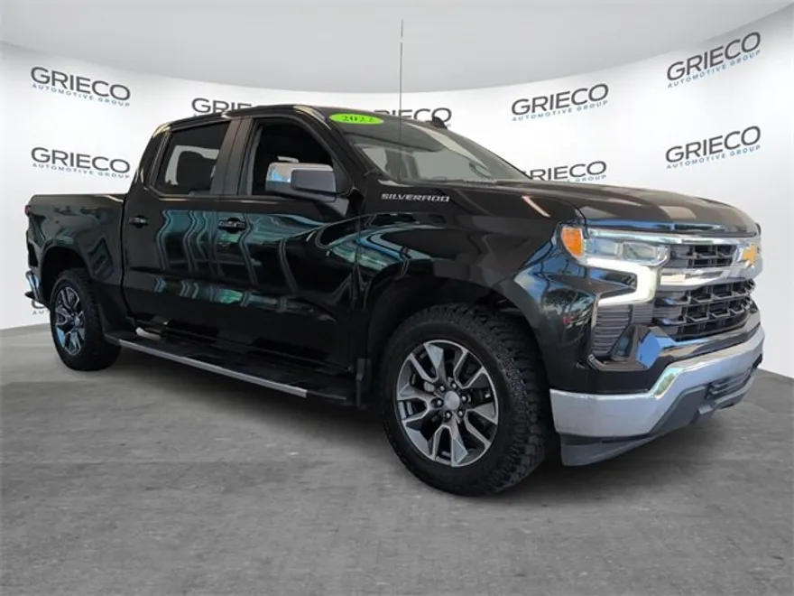 2022 Chevrolet Silverado 1500 LT photo 1
