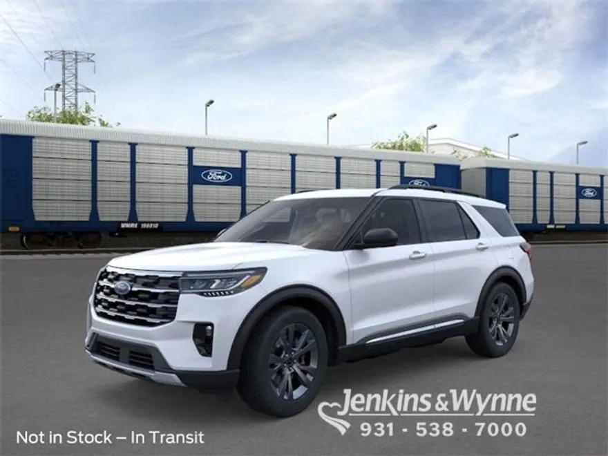 2025 Ford Explorer photo 1