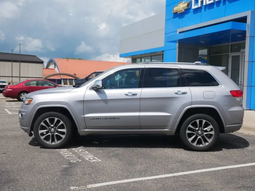 2018 Jeep Grand Cherokee Overland photo 1