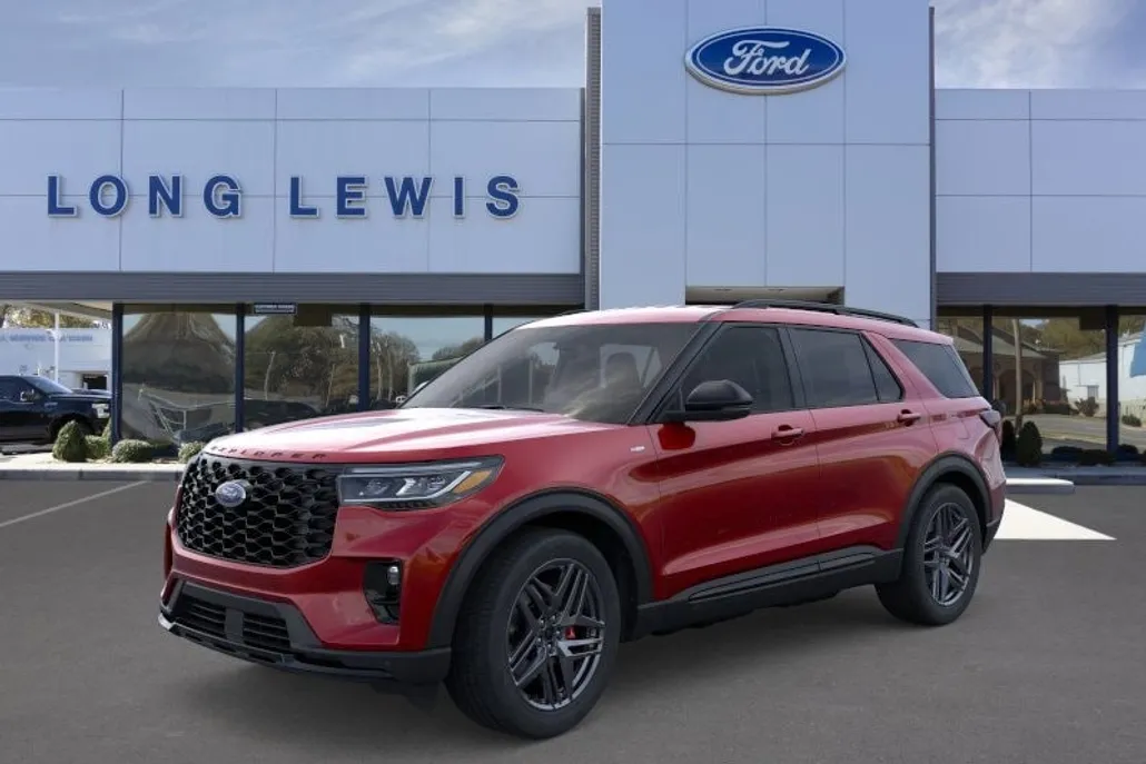 2025 Ford Explorer ST-Line photo 1
