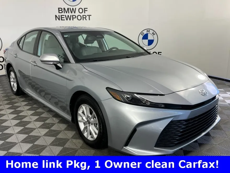 2025 Toyota Camry LE photo 1